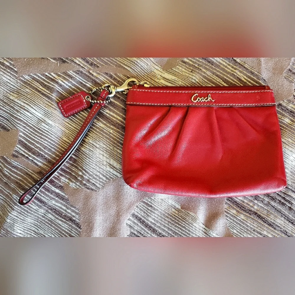 Coach Red Rasberry Wallet Wristlet Clutch 6x4 Zip Pouch Bag Geniue Leather EUC - Picture 1 of 5